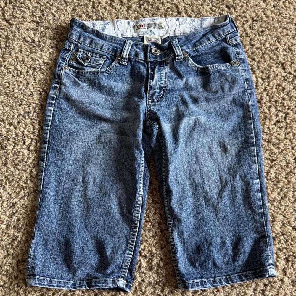 YMI Denim Capri Jeans Size 5 Blue Y2K Button Flap Pockets